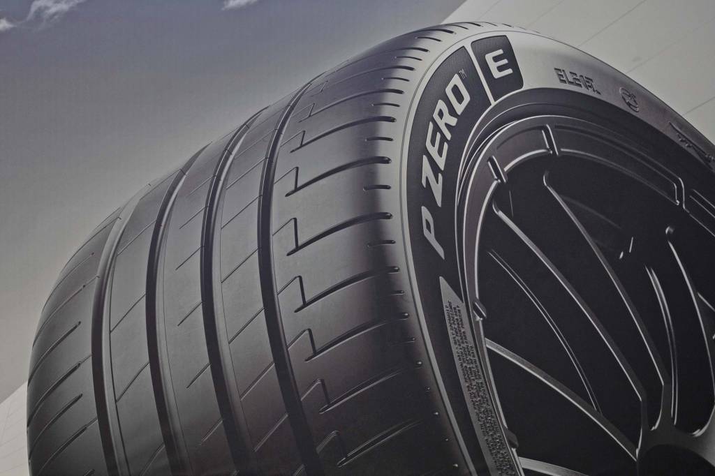 Conhecemos o novo pneu Pirelli P Zero feito por inteligência artificial