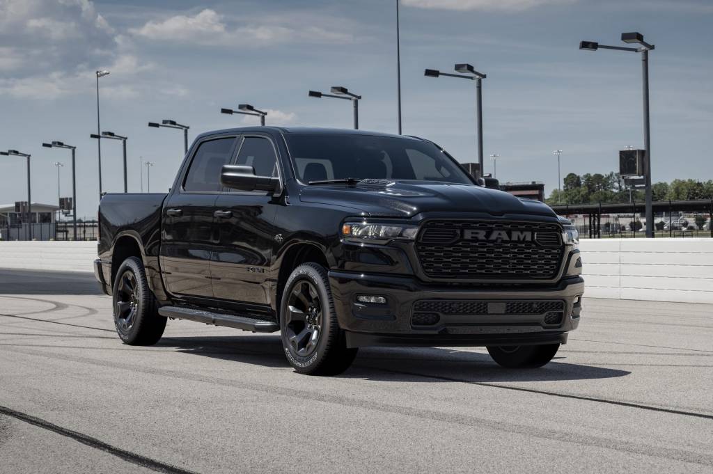 Ram 1500 2026 volta a ter motor V8 Hemi de 400 cv após críticas