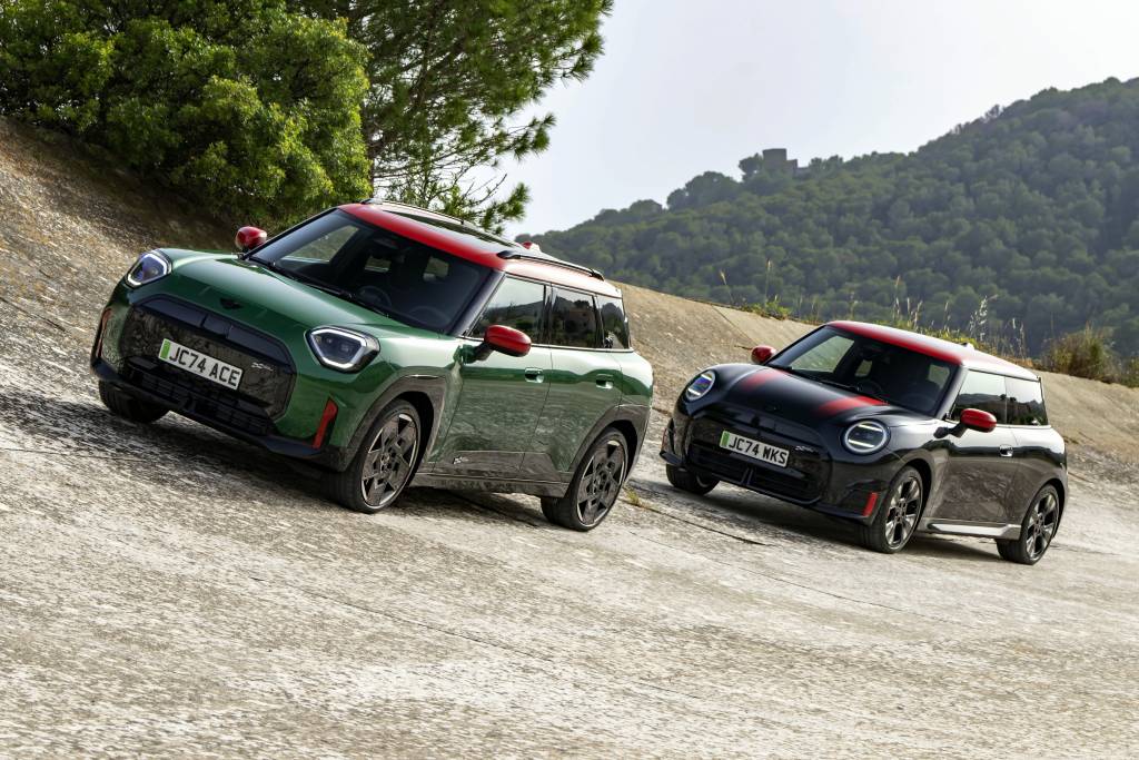 Mini JCW elétricos desembarcam no Brasil a partir de R$ 330.990