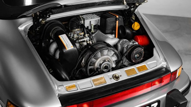 Motor 3.2 de seis cilindros em linha rende 217 cv Motor 3.2 de seis cilindros em linha rende 217 cv