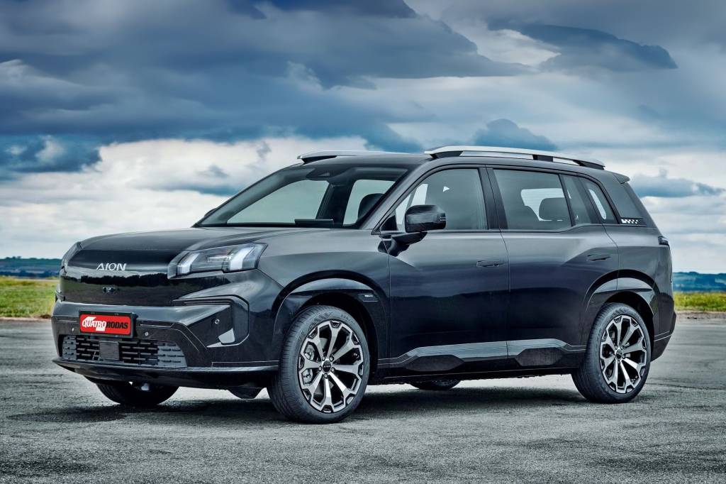 GAC Aion V tem comodidades de minivan e custa menos que SUVs híbridos