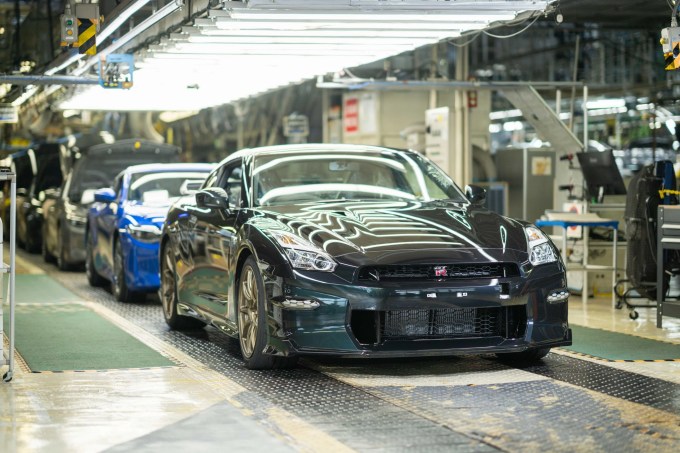 2025-08-nissan-gt-r-r35-final-tochigi-plant-production-factory-assembly-6