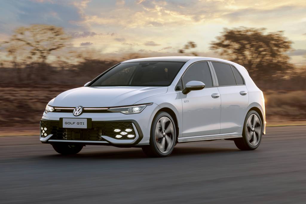 VW Golf GTI vende 350 unidades em dois dias e há mais 400 clientes na fila