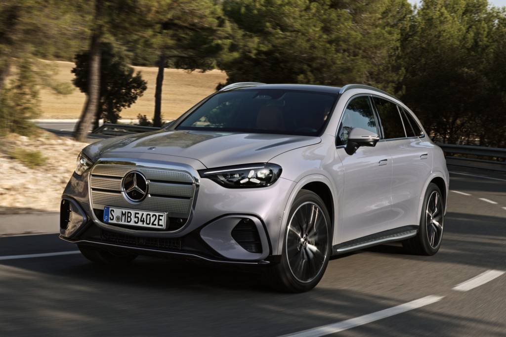 Mercedes GLC EQ estreia com grade extravagante e até 700 km de autonomia