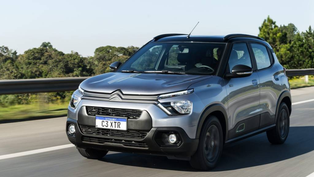 Citroën C3 XTR é aventureiro, tem acabamento melhor e é mais barato que VW Polo Track