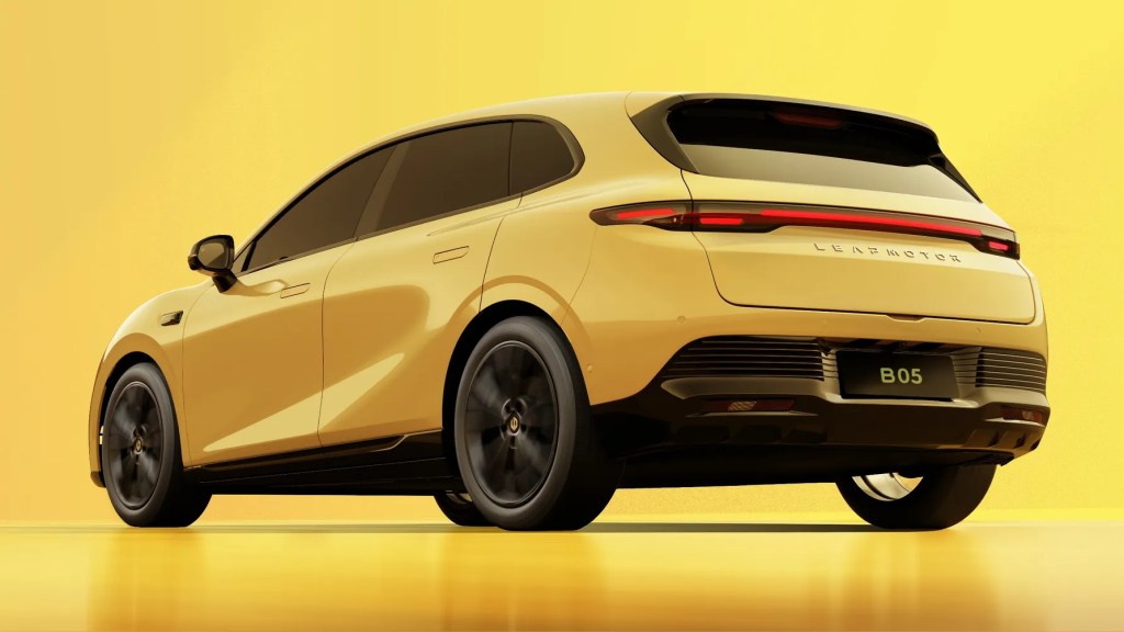 Leapmotor B05: hatch chinês da Stellantis tem 215 cv para peitar Dolphin Plus