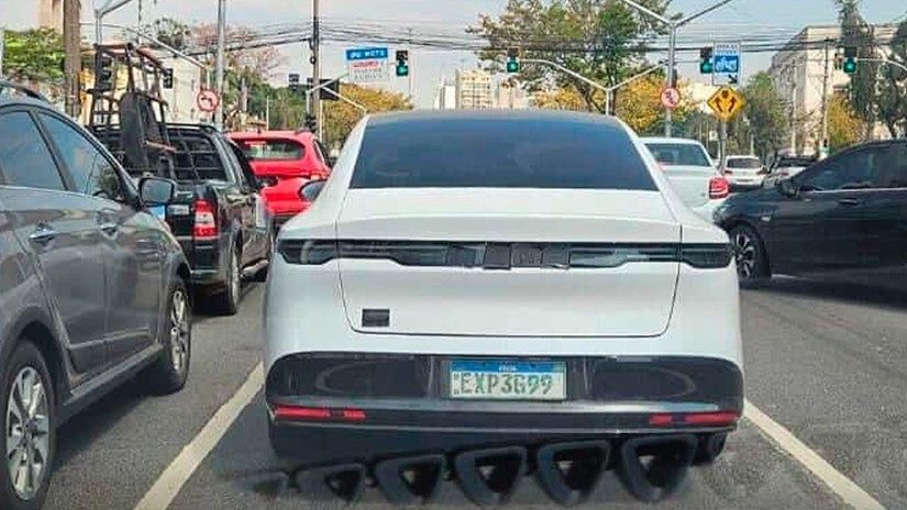 Nissan testa sedã elétrico chinês com 635 km de autonomia no Brasil