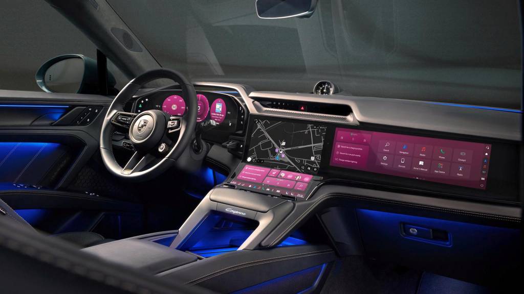 Porsche Cayenne Electric usa tela dobrada para compensar falta de botões