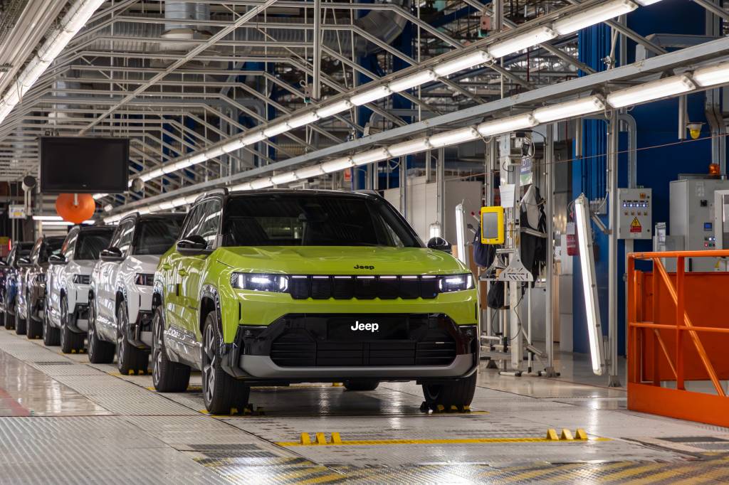 Jeep Compass de nova geração começa a ser fabricado e chega ao Brasil em 2027