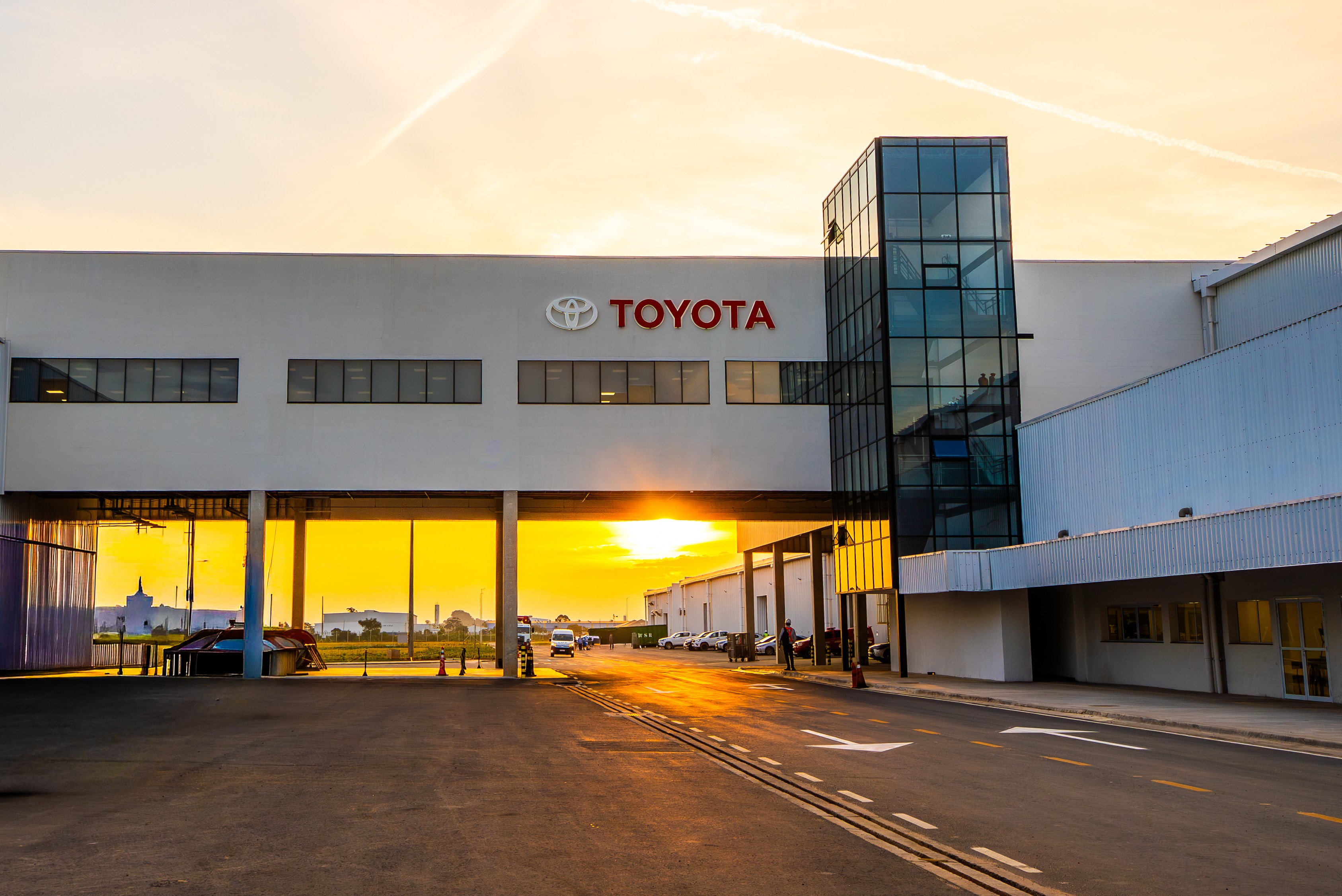 Fachada da fábrica da Toyota em Indaiatuba (SP)