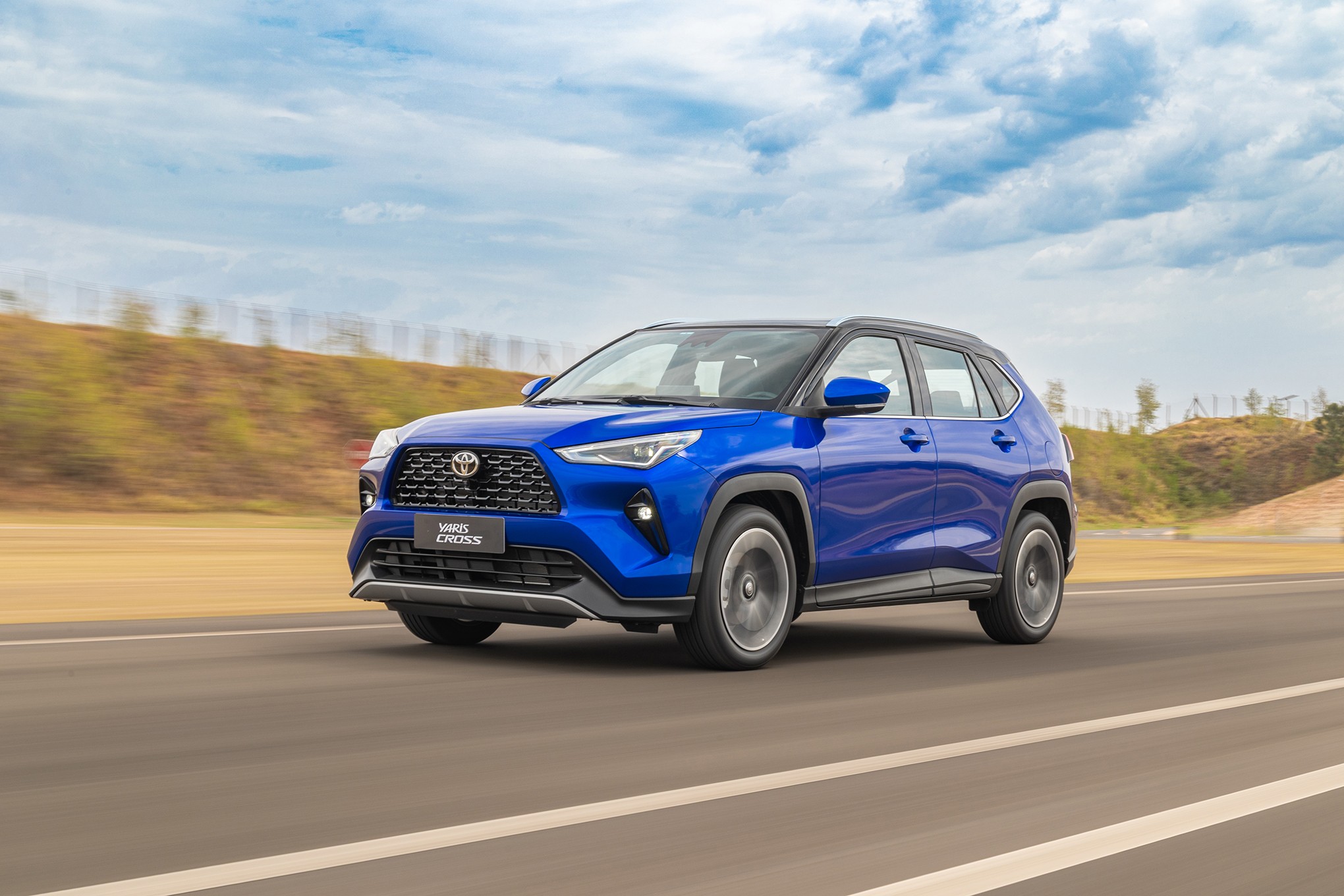 Toyota vende Yaris Cross, Corolla Cross, SW4 e Hilux com até R$ 54.600 de desconto