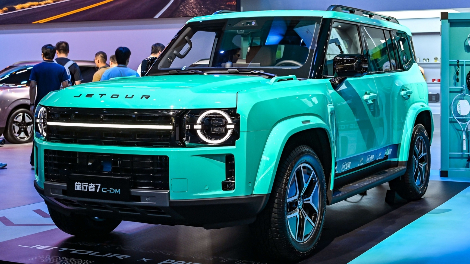 Jetour T2 muda na China para abandonar visual off-road; híbrido chega a 782 cv