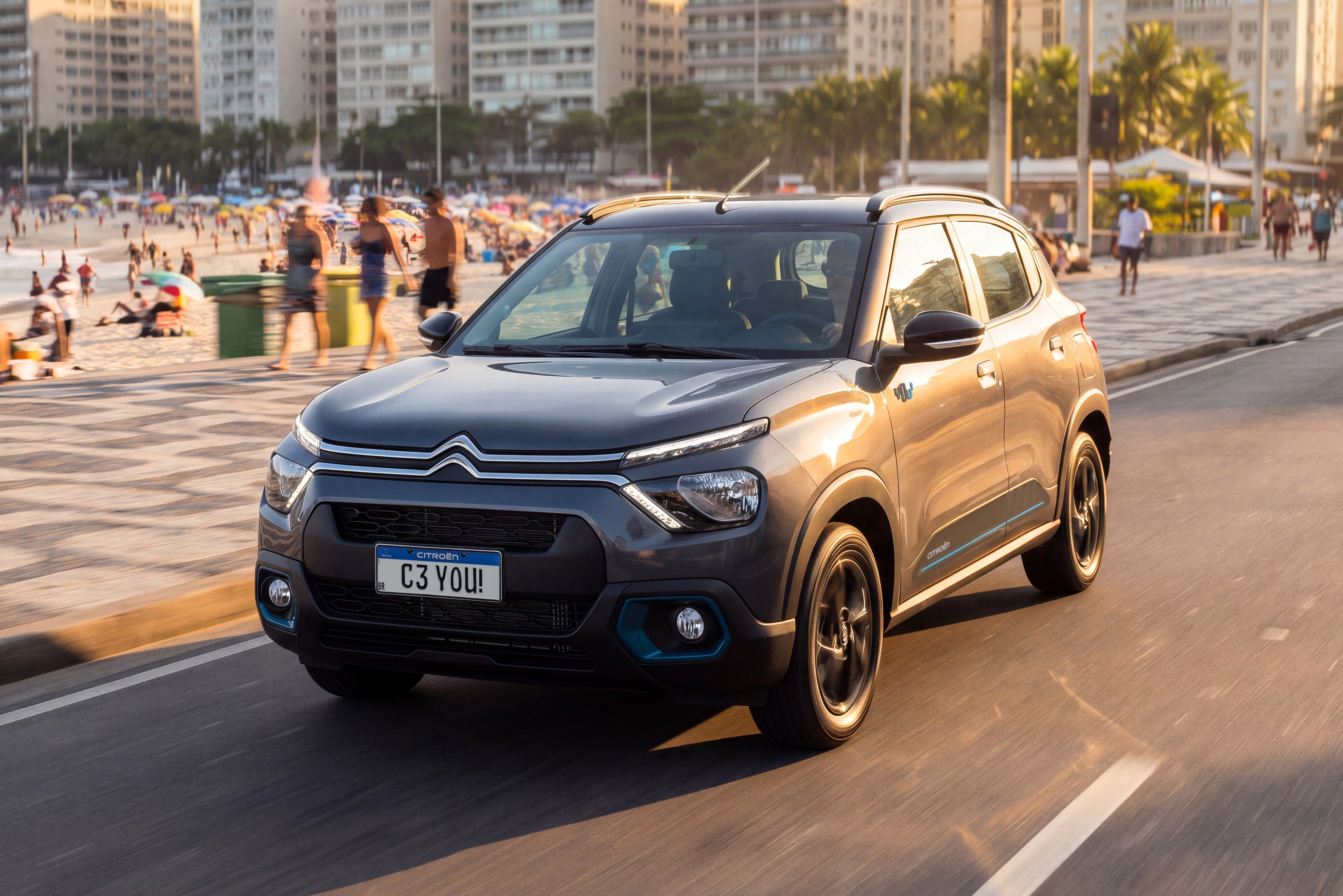 Citroën C3 chega à linha 2027 com nova cor gratuita e… porta-documentos de série