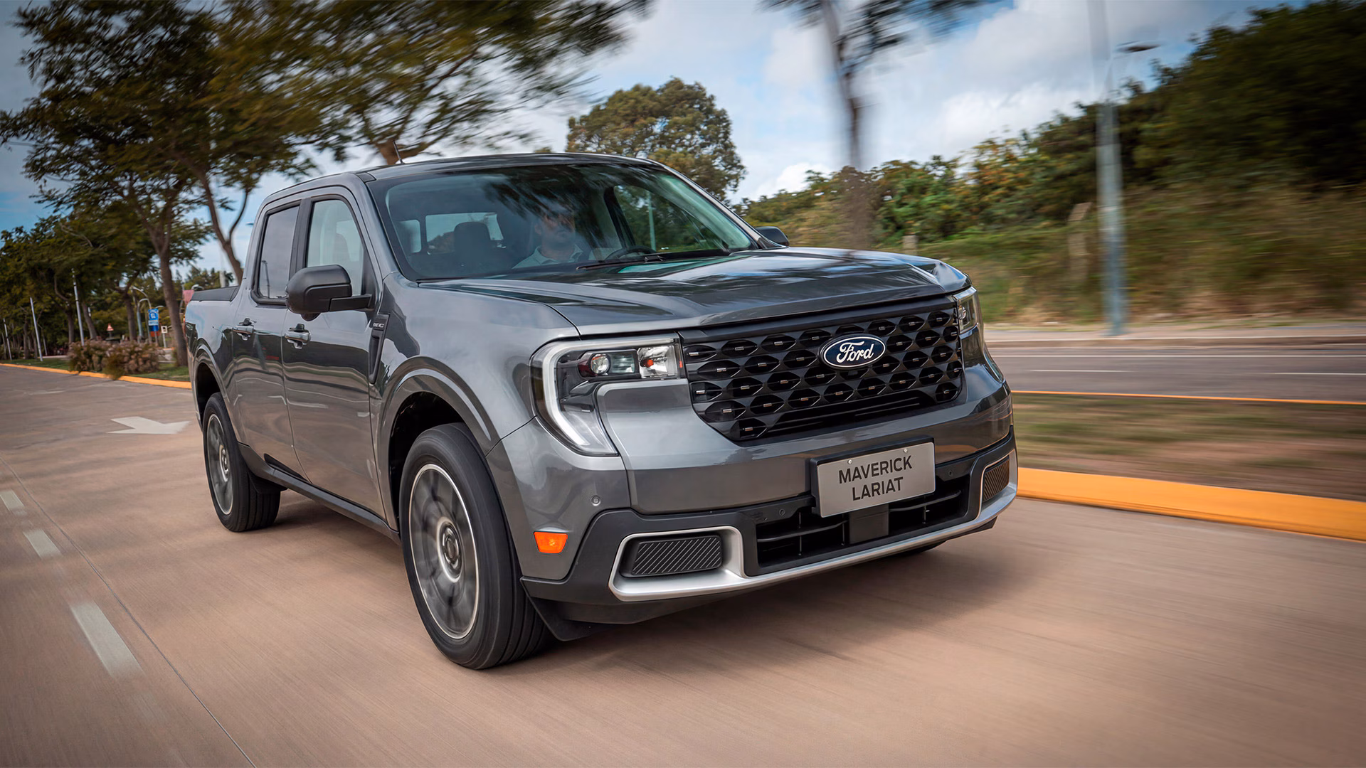 Ford Maverick ganha versão Lariat por R$ 209.900 e tem redução de preços